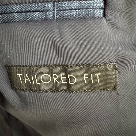 Jos. A. Banks men’s  46 regular Navy tailored fit checkered plaid blazer - Picture 4 of 5